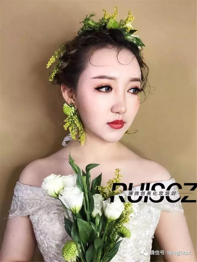 課堂妝精美起來(lái)，一點(diǎn)不輸高級(jí)樣片！